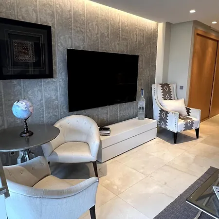 Apartment Luxury In Puente-romano
